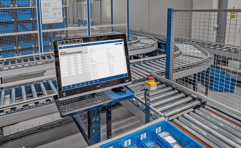 Il magazzino di picking automatico è gestito dal software di gestione magazzini Easy WMS di Mecalux