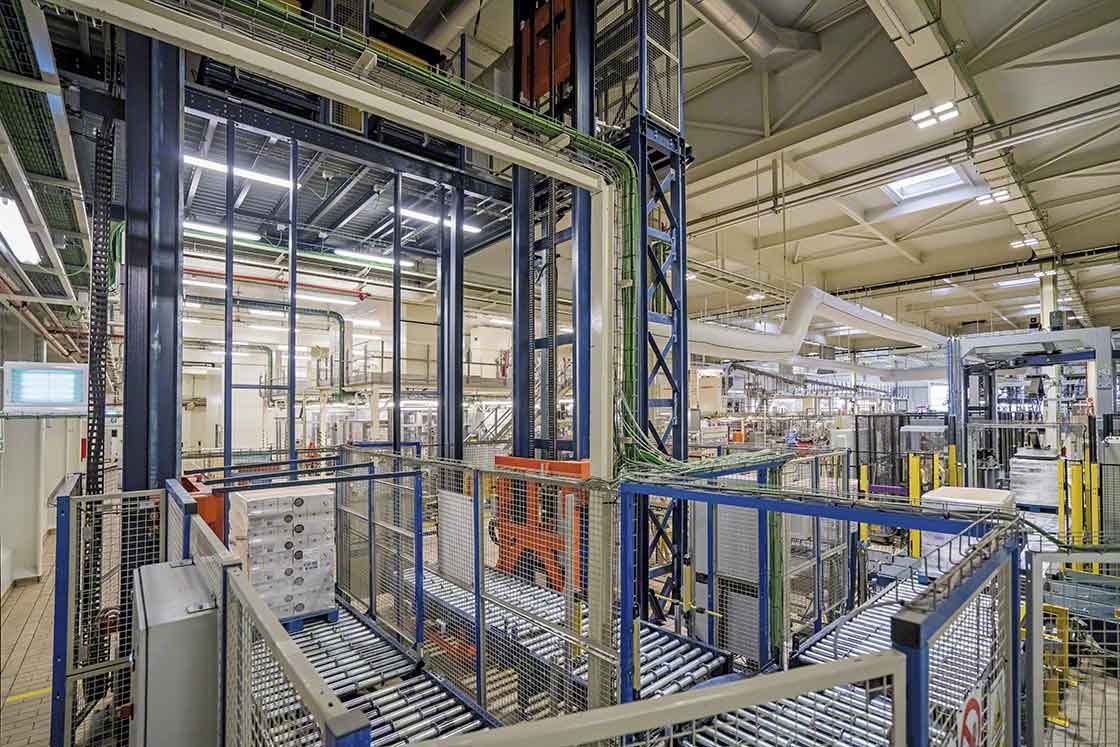 Nelle <em>smart factory</em> si realizzano attività di manutenzione predittiva per limitare il rischio di fermo macchina